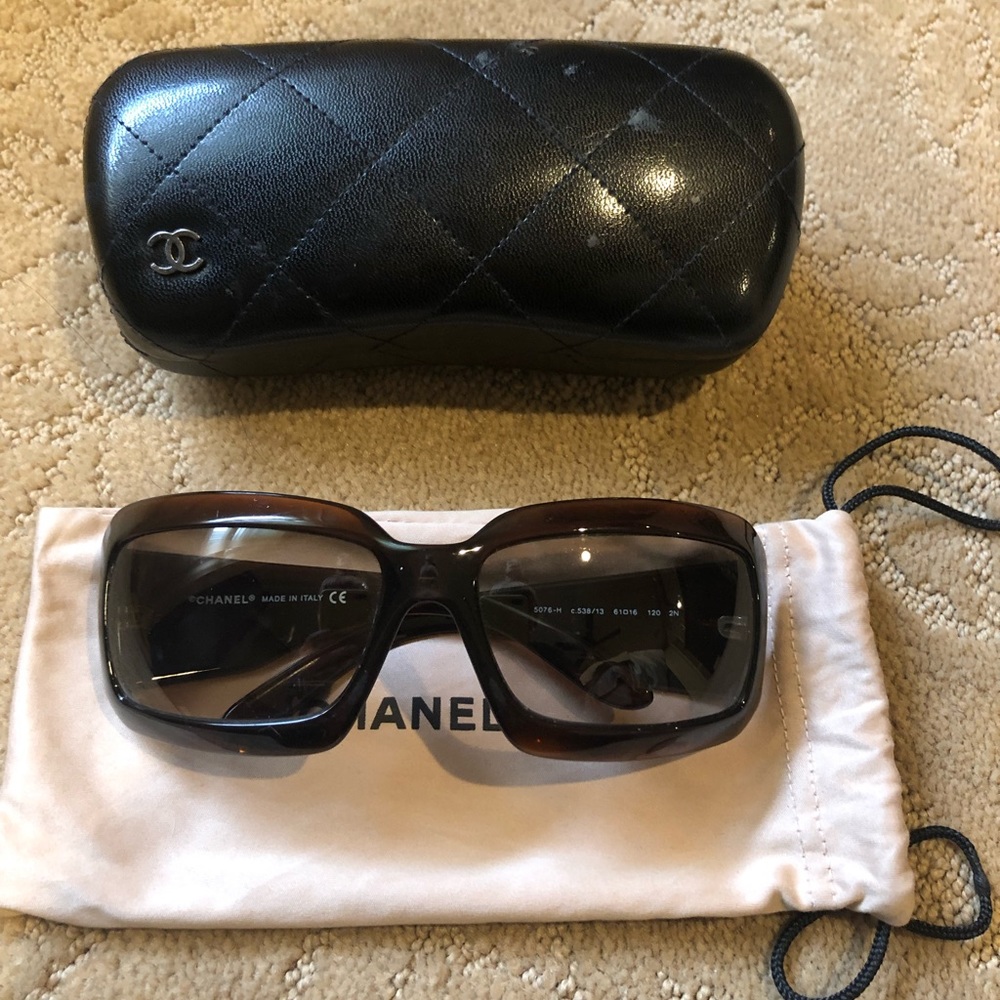 Chanel authentic